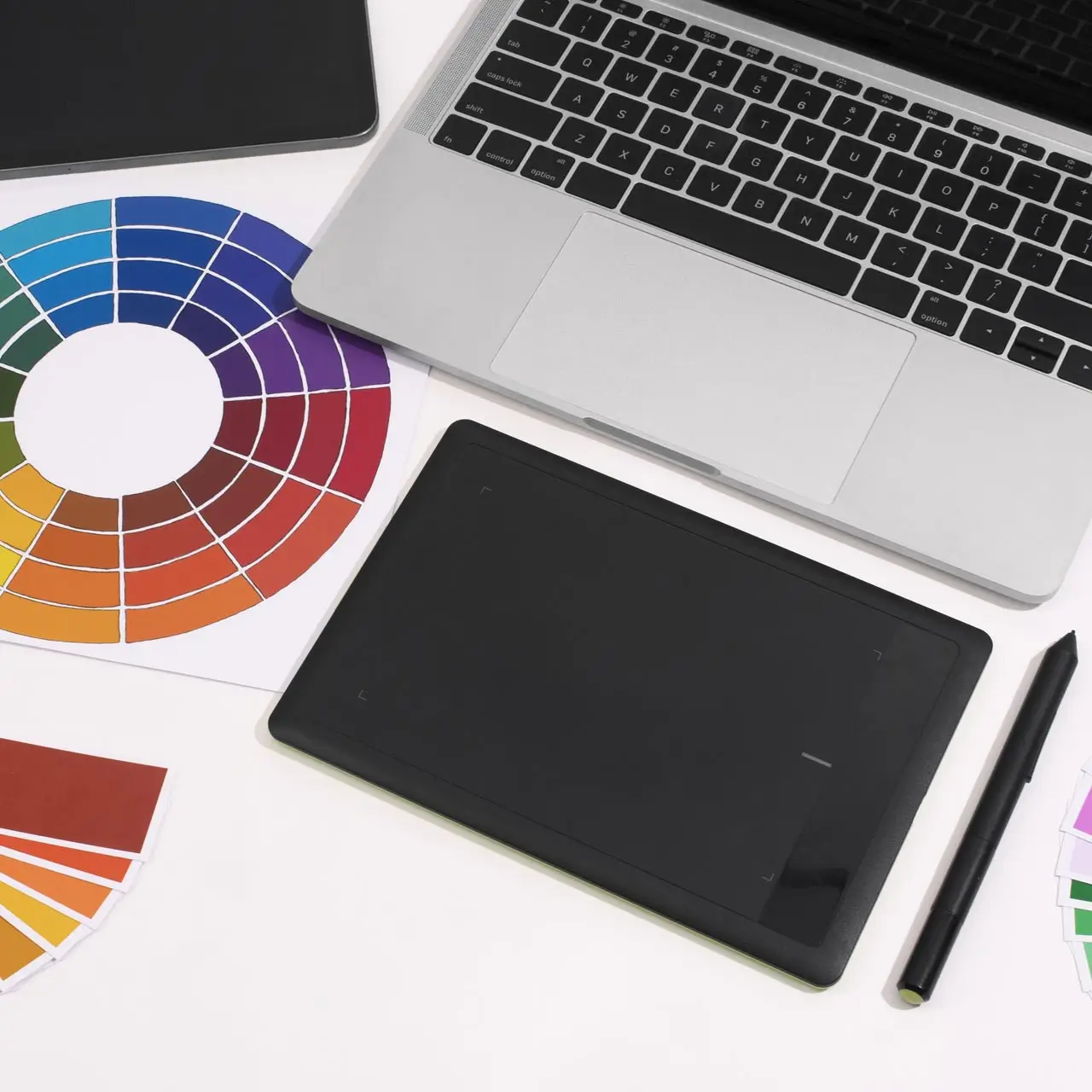 Advertising & Creative Marketing